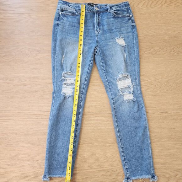 Judy Blue Jeans Skinny Fit Blue Womens Size 15/32 Stretchy Distressed Hippie - Picture 6 of 11